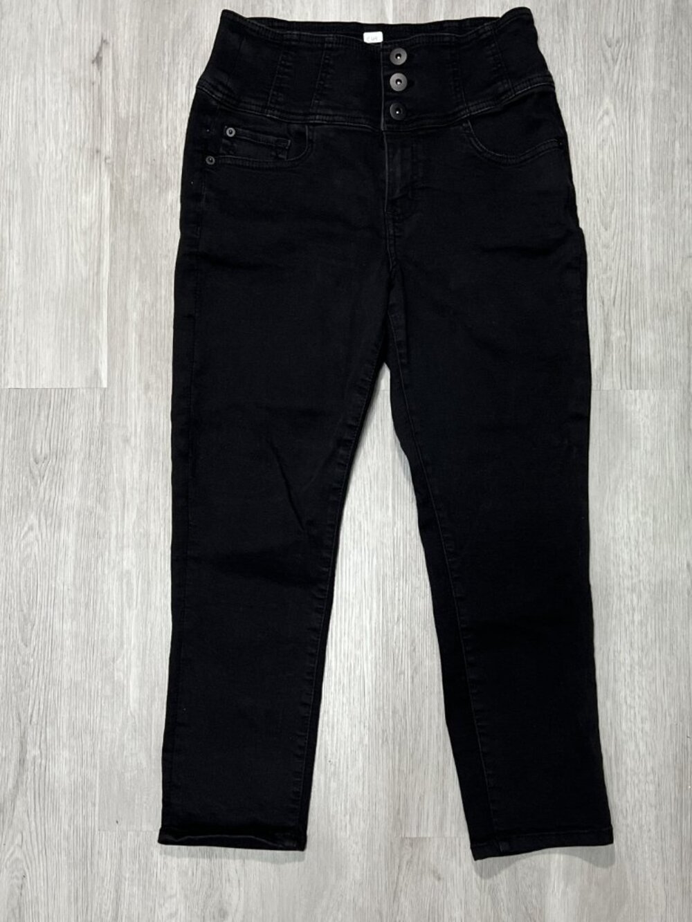 No Boundaries Women High Waisted Capri Jeans Pants 11 Black